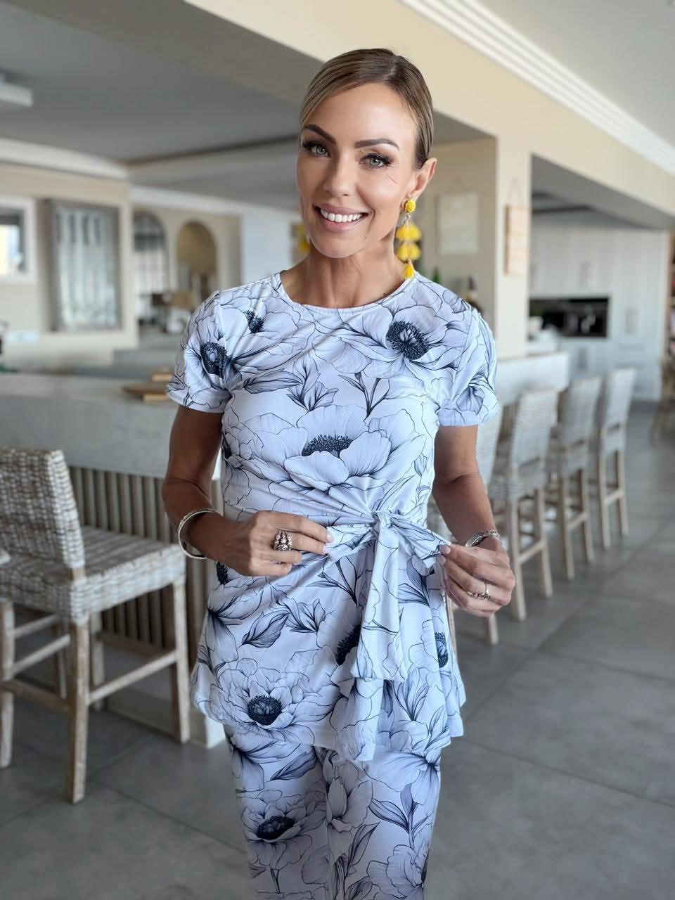 Adira Knoop top